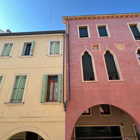 Appartamento Ai Portici Di Via Savonarola Padoue Extérieur photo