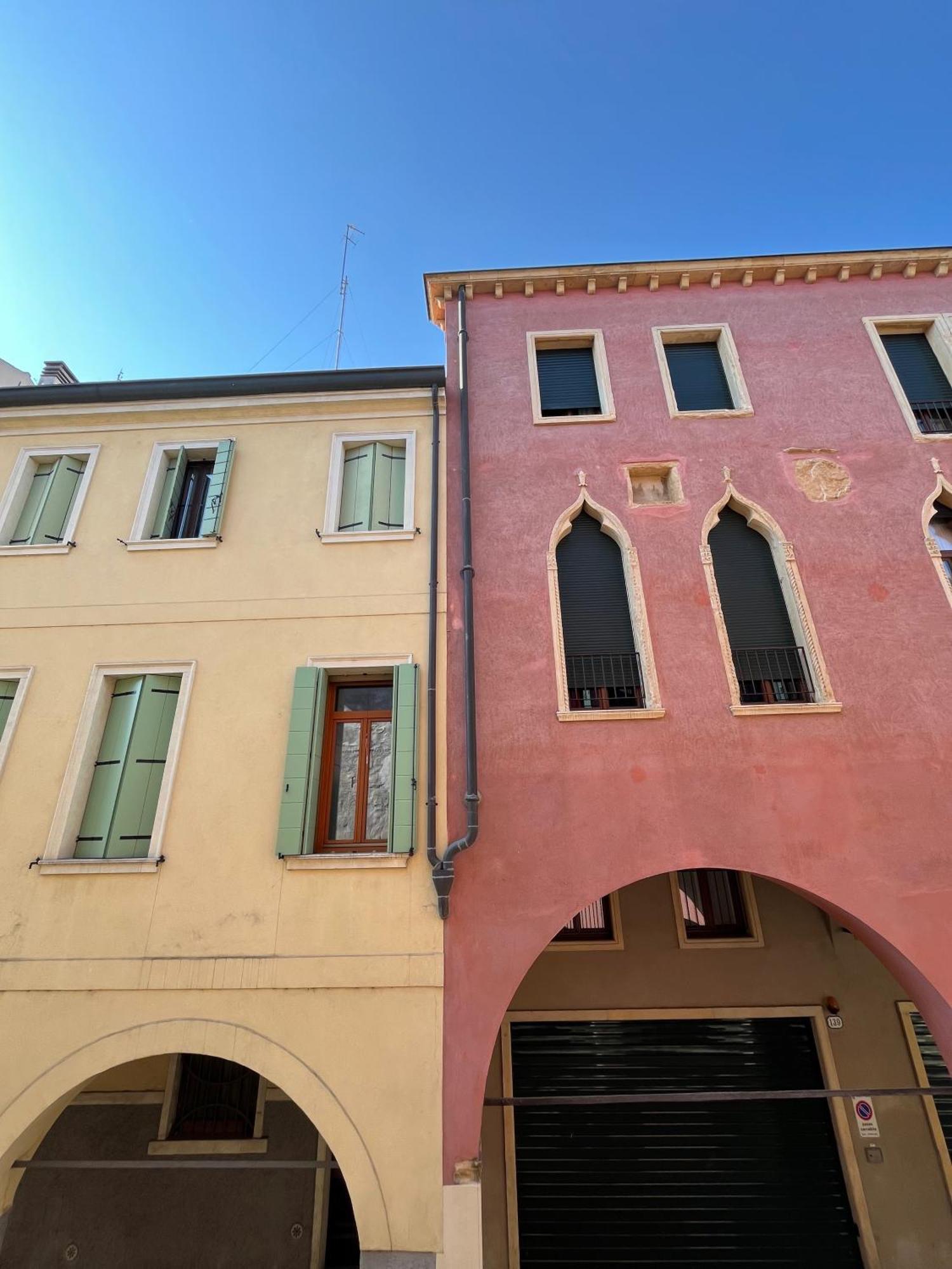 Appartamento Ai Portici Di Via Savonarola Padoue Extérieur photo